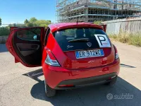 Usata Lancia Ypsilon 85 CV (62 kW) 2013 Rosso Utilitaria