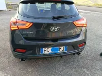 Usata Hyundai i30 Turbo 186 CV (136 kW) 2016 Marrone Berlina