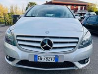 Usata Mercedes B180 Premium 122 CV (89 kW) 2014 Grigio Monovolume