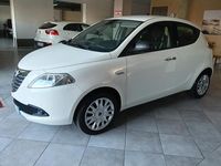 Usata Lancia Ypsilon Gold 69 CV (50 kW) 2015 Bianco Utilitaria