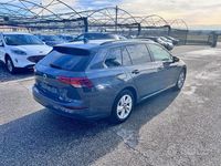 Usata VW Golf VIII Life 116 CV (85 kW) 2021 Grigio Station wagon
