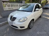 Usata Lancia Ypsilon 60 CV (44 kW) 2010 Bianco Utilitaria