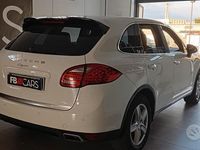 Usata Porsche Cayenne 250 CV (183 kW) 2012 Bianco SUV