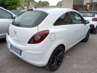 usata Opel Corsa 1.2 benzina neopatentati