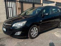 Usata Opel Astra 110 CV (80 kW) 2010 Nero Station wagon