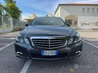 Usata Mercedes E220 170 CV (125 kW) 2010 Grigio Berlina