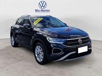 Usata VW T-Roc Life 110 CV (80 kW) 2023 Deep black perlato SUV