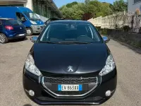 Usata Peugeot 208 Active 68 CV (50 kW) 2014 Nero Utilitaria