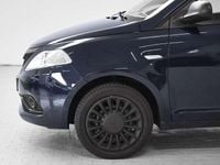 Usata Lancia Ypsilon Gold 69 CV (50 kW) 2020 Argento Utilitaria