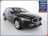 Usata Volvo V60 CC Core 197 CV (144 kW) 2023 Nero Station wagon