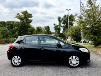 Usata Toyota Auris 90 CV (66 kW) 2010 Nero Utilitaria