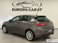 Usata Alfa Romeo Giulietta Exclusive 140 CV (102 kW) 2012 Grigio Utilitaria