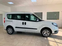 Usata Fiat Doblò Lounge 120 CV (88 kW) 2021 Bianco Monovolume