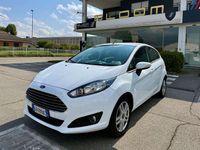 Usata Ford Fiesta Titanium 92 CV (67 kW) 2013 Bianco Berlina