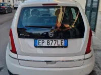 Usata Lancia Musa 77 CV (56 kW) 2012 Bianco Monovolume