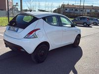 Usata Lancia Ypsilon 80 CV (58 kW) 2015 Utilitaria