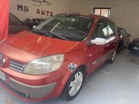 Usata Renault Scénic II 104 CV (76 kW) 2006 Rosso Monovolume