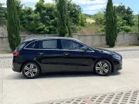 Usata Mercedes B180 136 CV (100 kW) 2019 Nero Utilitaria