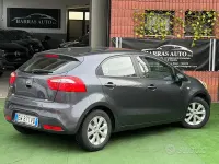 Usata Kia Rio Active 85 CV (62 kW) 2014 Grigio Berlina