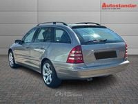 Usata Mercedes C200 Avantgarde 122 CV (89 kW) 2007 Beige Station wagon
