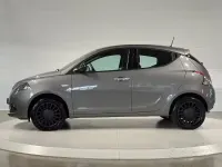 Usata Lancia Ypsilon Silver 69 CV (50 kW) 2022 Grigio Utilitaria