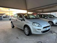 Usata Fiat Punto Young 77 CV (56 kW) 2016 Argento Utilitaria