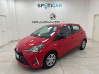 Usata Toyota Yaris Hybrid Lounge 101 CV (74 kW) 2019 Rosso Berlina