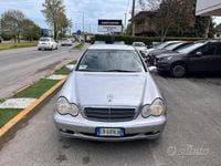 Usata Mercedes C220 Classic 149 CV (109 kW) 2004 Grigio Berlina