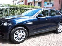 Begagnad Jaguar F-Pace Portfolio 180 HK (132 kW) 2017 Blå SUV