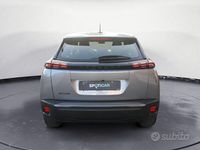 Usata Peugeot 2008 Active 102 CV (75 kW) 2024 Grigio SUV