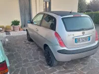 Usado Lancia Ypsilon 69 HP (50 kW) 2006 Cinzento Citadino