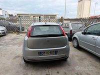 Usata Fiat Grande Punto Active 65 CV (47 kW) 2008 Grigio Utilitaria