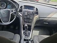 Usata Opel Astra 125 CV (91 kW) 2012 Nero Station wagon