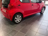 Usata Toyota Aygo 68 CV (50 kW) 2009 Rosso Utilitaria