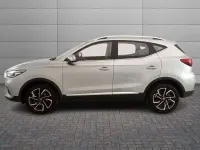 Usata MG ZS 106 CV (77 kW) 2024 Argento SUV