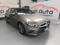 Usata Mercedes A180 Premium 116 CV (85 kW) 2019 Grigio Berlina