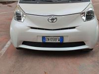 Usata Toyota iQ 68 CV (50 kW) 2012 Bianco Utilitaria