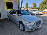 Usata Mercedes C180 Classic 122 CV (89 kW) 1998 Argento Berlina