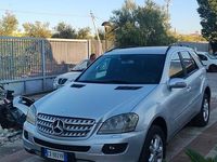 Usata Mercedes ML320 224 CV (164 kW) 2005 Grigio SUV