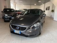 Usata Volvo V40 114 CV (83 kW) 2014 Grigio Berlina