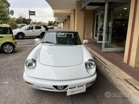 Usata Alfa Romeo Spider 122 CV (89 kW) 1992 Bianco Cabrio