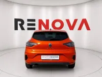 Usata Renault Clio Evolution 101 CV (74 kW) 2024 Arancione Utilitaria