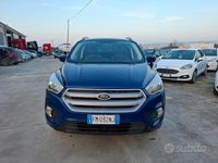 Usado Ford Kuga Vignale 120 CV (88 kW) 2017 Azul SUV