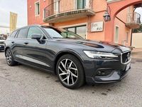 Usata Volvo V60 Business Edition 150 CV (110 kW) 2020 Grigio Station wagon