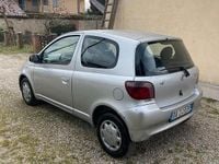 Usata Toyota Yaris 2001 Grigio Berlina