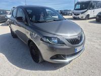 Usata Lancia Ypsilon Silver 69 CV (50 kW) 2022 Argento Utilitaria