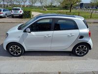 Usata Smart ForFour Passion 71 CV (52 kW) 2017 Bianco pastello Utilitaria