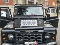 Usata Land Rover Defender 122 CV (89 kW) 2001 Nero Station wagon