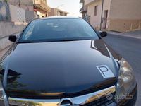 Usata Opel Astra GTC Cosmo 180 CV (132 kW) 2007 Nero Utilitaria