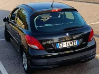 Usata Peugeot 207 68 CV (50 kW) 2011 Nero Berlina